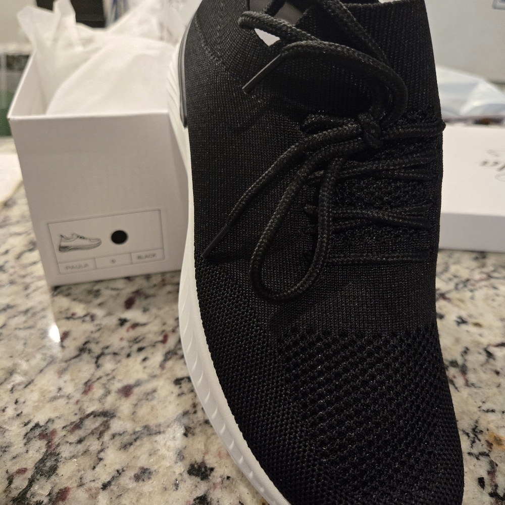 NIB Mata stretch slip on sneakers